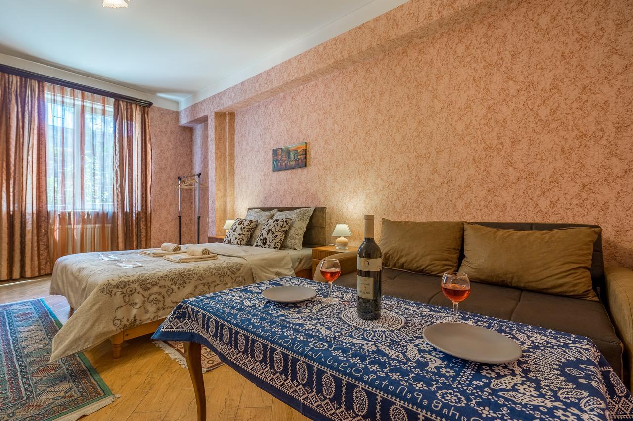 Alpha Tbilisi Hotel Екстериор снимка